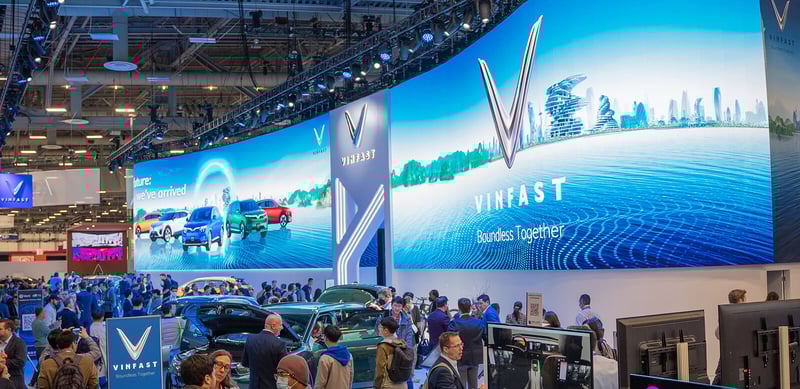 1. Vinfast Crowd Cropped compressed